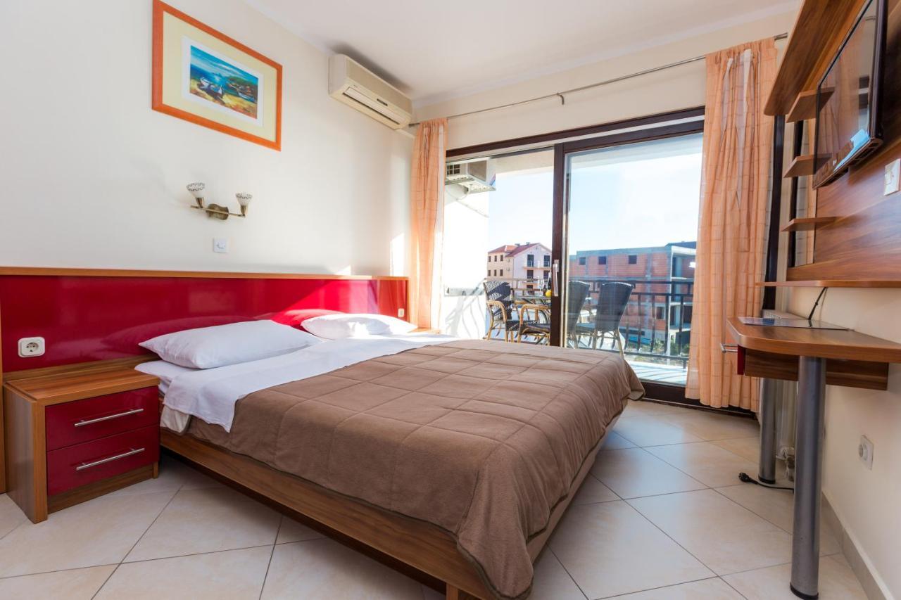 Pansion Croatia Bed and Breakfast Starigrad Paklenica Eksteriør billede
