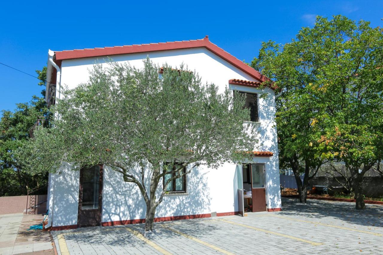 Pansion Croatia Bed and Breakfast Starigrad Paklenica Eksteriør billede
