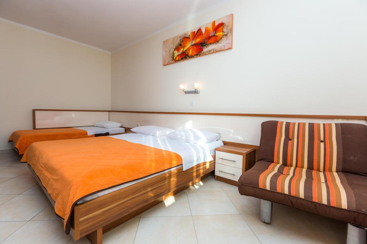 Pansion Croatia Bed and Breakfast Starigrad Paklenica Eksteriør billede