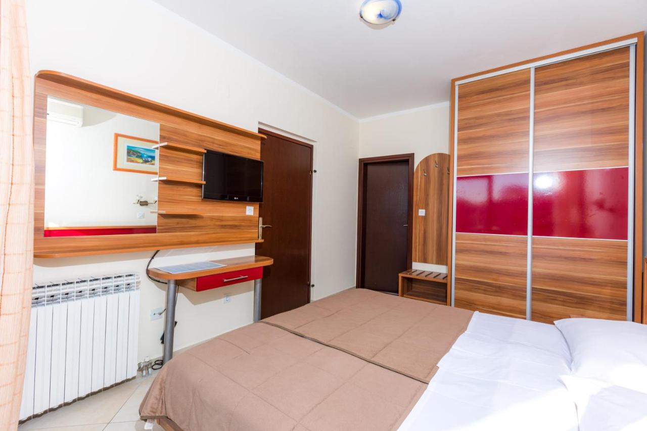 Pansion Croatia Bed and Breakfast Starigrad Paklenica Eksteriør billede