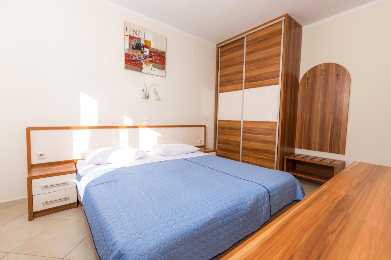 Pansion Croatia Bed and Breakfast Starigrad Paklenica Eksteriør billede