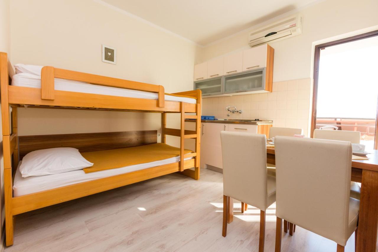 Pansion Croatia Bed and Breakfast Starigrad Paklenica Eksteriør billede