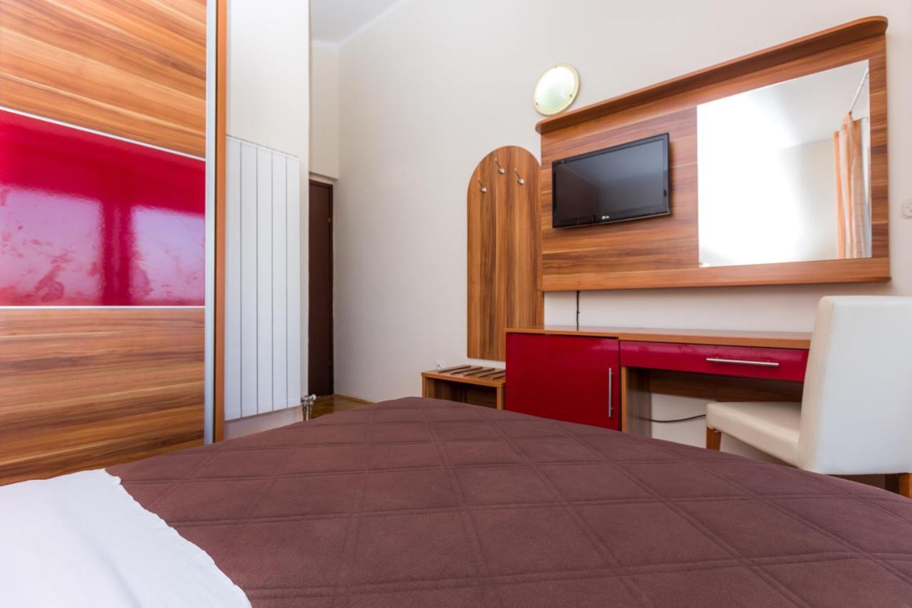 Pansion Croatia Bed and Breakfast Starigrad Paklenica Eksteriør billede