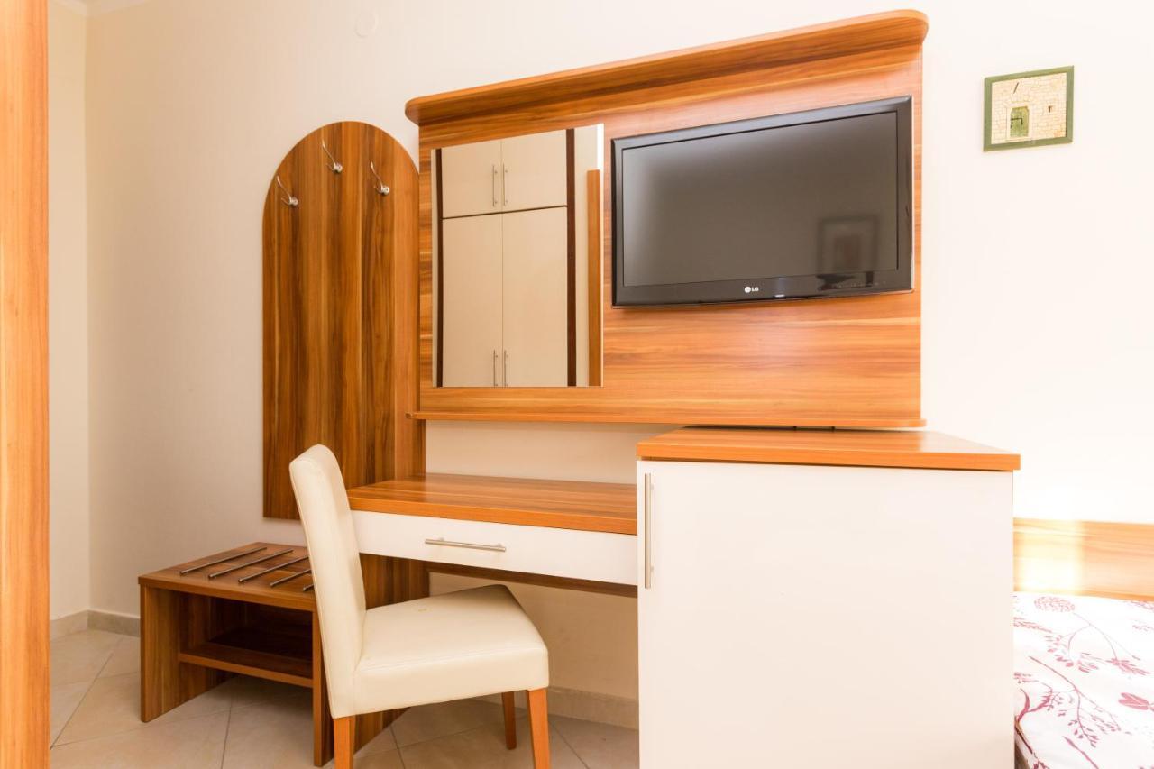 Pansion Croatia Bed and Breakfast Starigrad Paklenica Eksteriør billede